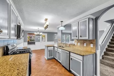 10406 Pine Meadows Boulevard, Baytown, TX 77523 - Photo 16