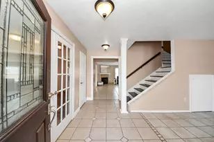 4747 Widerop Ln, Friendswood, TX 77546 - Photo 4