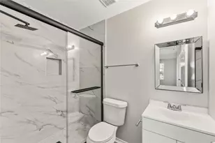 11015 Shumard Oak Ct, Houston, TX 77065 - Photo 20