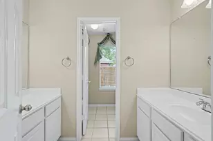 26 N Brooksedge Cir, The Woodlands, TX 77382 - Photo 40