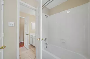 26 N Brooksedge Cir, The Woodlands, TX 77382 - Photo 42