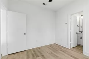 812 Elkhart St, Houston, TX 77091 - Photo 10
