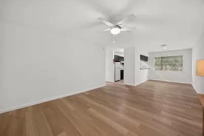 6124 Jim Street Street #4, Houston, TX 77092 - Photo 4