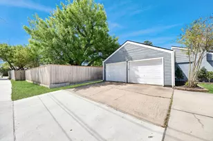 11903 Waldemar Dr, Houston, TX 77077 - Photo 24