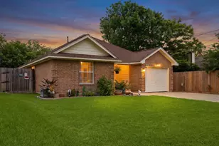 1916 41st Ave N, Texas City, TX 77590 - Photo 1