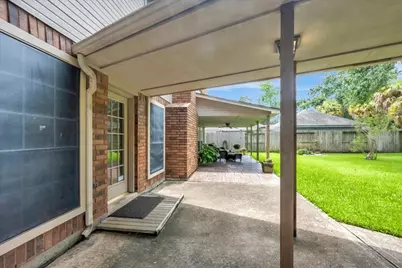 2031 Hillside Oak Lane, Houston, TX 77062 - Photo 38