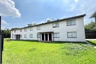 1141 N Durham Dr, Houston, TX 77008 - Photo 1