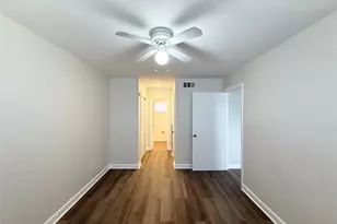 1141 N Durham Dr, Houston, TX 77008 - Photo 14