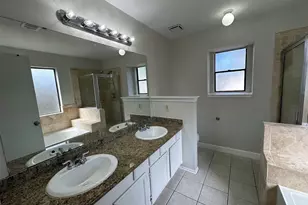 12330 Garden Laurel Ln, Houston, TX 77014 - Photo 16