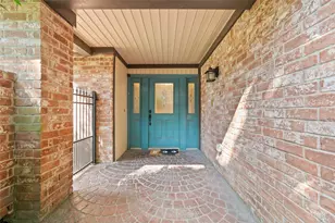 5930 Old Lodge Dr, Houston, TX 77066 - Photo 2