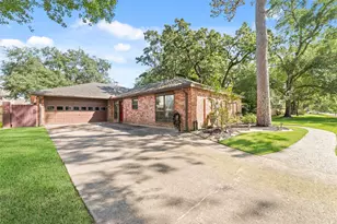 5930 Old Lodge Dr, Houston, TX 77066 - Photo 4