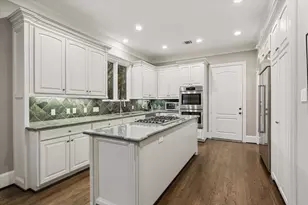 28 Hackberry Ln, Houston, TX 77027 - Photo 18