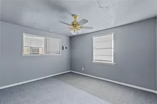 810 93rd St, Galveston, TX 77554 - Photo 6