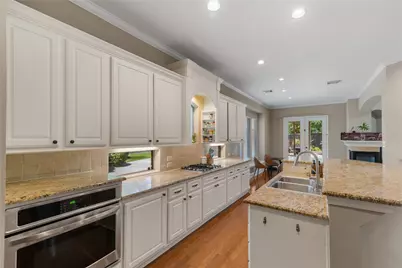 2525 W Ranch Drive, Friendswood, TX 77546 - Photo 8