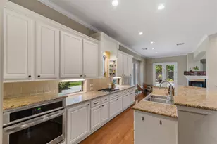 2525 W Ranch Dr, Friendswood, TX 77546 - Photo 8