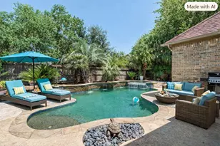 2525 W Ranch Dr, Friendswood, TX 77546 - Photo 2