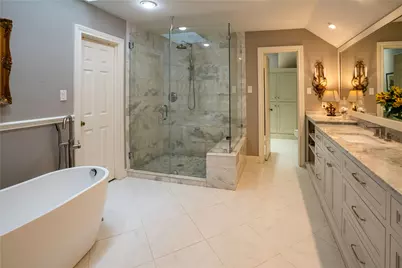 9590 Longmont Drive, Houston, TX 77063 - Photo 16