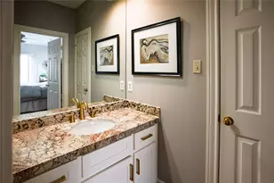 9590 Longmont Dr, Houston, TX 77063 - Photo 26