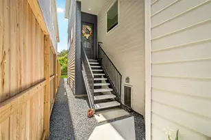 1531 Beall St, Houston, TX 77008 - Photo 4
