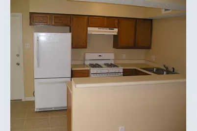 5810 Twisted Pine Court #B, Houston, TX 77039 - Photo 2