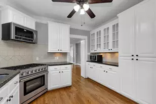 304 Vincent St, Houston, TX 77009 - Photo 12