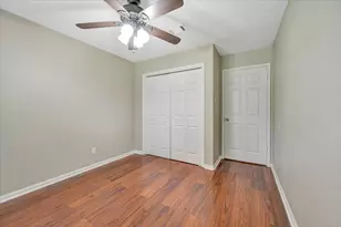 16226 Mill Point Dr, Houston, TX 77059 - Photo 32