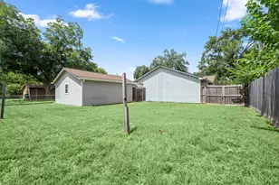 7047 Inkberry Dr, Houston, TX 77092 - Photo 8