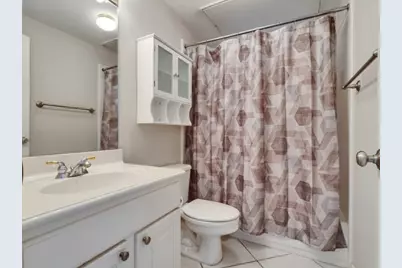 7147 Windwater Parkway S, Houston, TX 77036 - Photo 10
