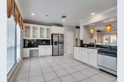 7147 Windwater Parkway S, Houston, TX 77036 - Photo 20