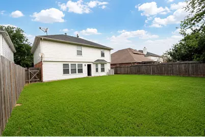 16127 Eaglewood Spring Ct, Houston, TX 77083 - Photo 8