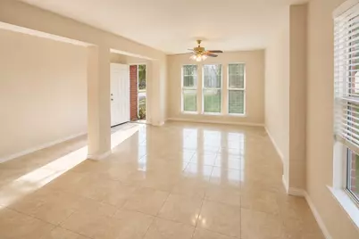 16127 Eaglewood Spring Ct, Houston, TX 77083 - Photo 2