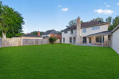 8010 Ashley Circle Drive N, Houston, TX 77071 - Photo 48