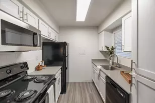 11715 S Glen Dr, Houston, TX 77099 - Photo 6