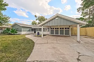 10021 Lazy Oaks St, Houston, TX 77080 - Photo 44