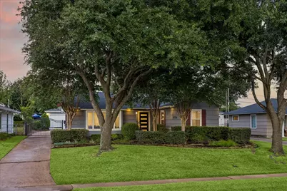 826 T C Jester Boulevard, Houston, TX 77008 - Photo 26