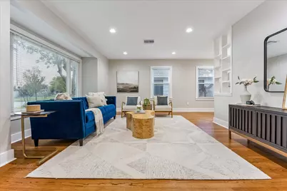 826 T C Jester Boulevard, Houston, TX 77008 - Photo 10