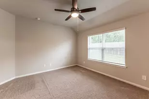 207 Black Bear Dr, Huntsville, TX 77320 - Photo 24