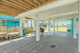 119 Bay Ave, Surfside Beach, TX 77541 - Photo 32