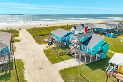 119 Bay Avenue, Surfside Beach, TX 77541 - Photo 1