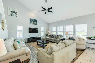 119 Bay Avenue, Surfside Beach, TX 77541 - Photo 6