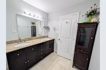 5306 Briarbend Drive, Houston, TX 77096 - Photo 8