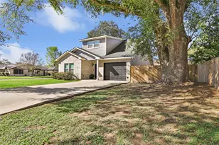 2201 Maple St, Liberty, TX 77575 - Photo 2