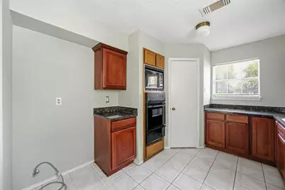 7330 Maple Walk Drive, Humble, TX 77346 - Photo 12