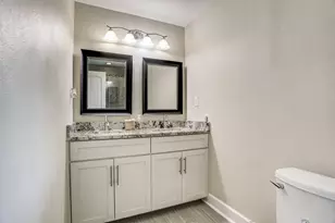 12329 Ashcroft Dr, Houston, TX 77035 - Photo 10
