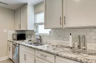 12329 Ashcroft Dr, Houston, TX 77035 - Photo 6