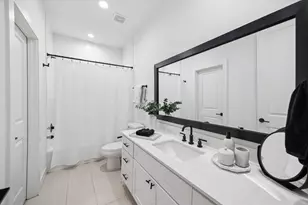 956 Dunleigh Meadows Ln, Houston, TX 77055 - Photo 18