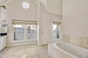 3852 Gramercy St, Houston, TX 77025 - Photo 14