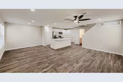 11 Wineberry Place, The Woodlands, TX 77382 - Photo 4