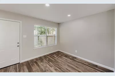 11 Wineberry Place, The Woodlands, TX 77382 - Photo 6