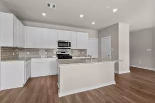 224 Magnolia Laurel Dr, Alvin, TX 77511 - Photo 4